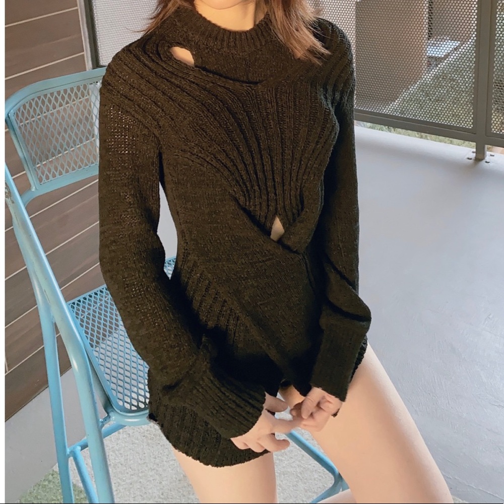 Sweater - Picture 3 of 4